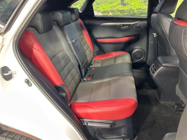 TOYOTA LEXUS NX300 2018 Image 31