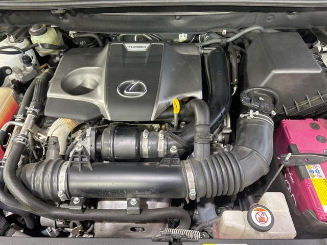 TOYOTA LEXUS NX300 2018 Image 31