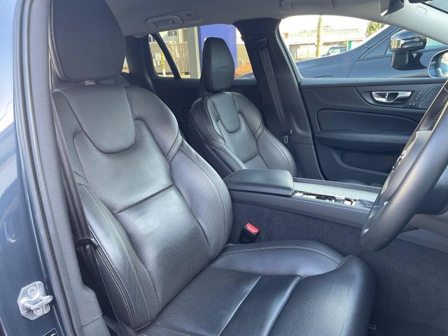VOLVO V60 2019 Image 31
