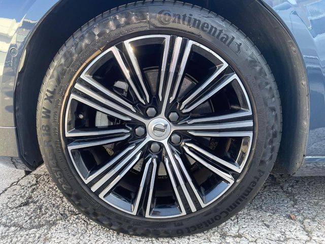 VOLVO V60 2019 Image 31