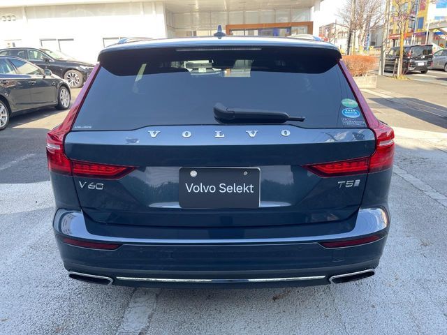 VOLVO V60 2019 Image 31