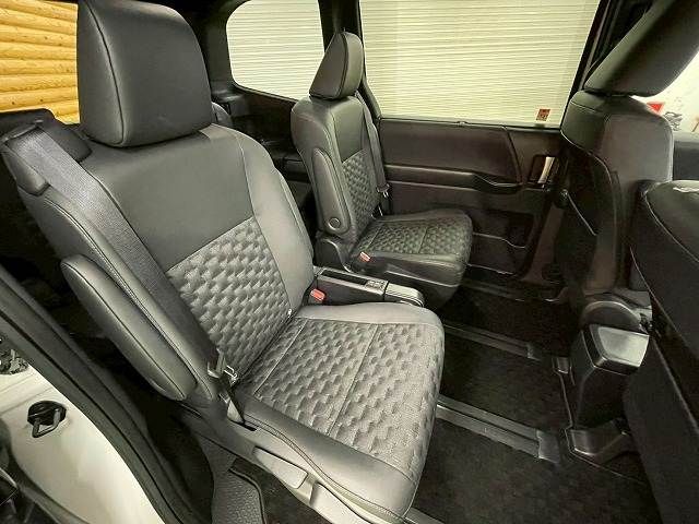 TOYOTA VOXY 2025 Image 31