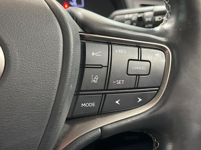 TOYOTA LEXUS UX250H AWD 2019 Image 31