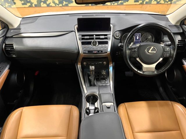 TOYOTA LEXUS NX300 2017 Image 31