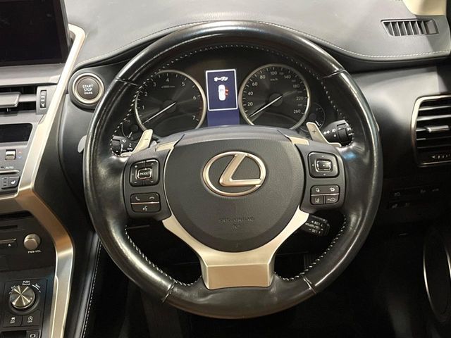 TOYOTA LEXUS NX300 2017 Image 31