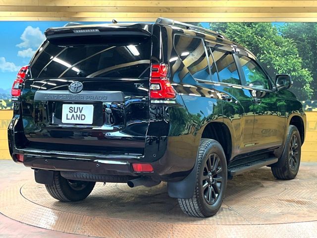 TOYOTA LANDCRUISER PRADO 2023 Image 31