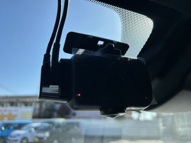 TOYOTA LEXUS IS300H 2023 Image 31