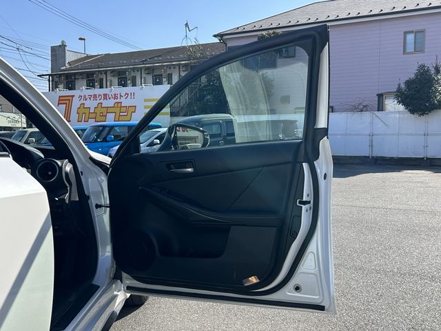 TOYOTA LEXUS IS300H 2023 Image 31