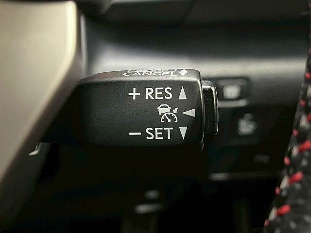 TOYOTA LEXUS RC300H 2016 Image 31