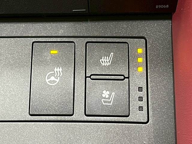 TOYOTA LEXUS RC300H 2016 Image 31