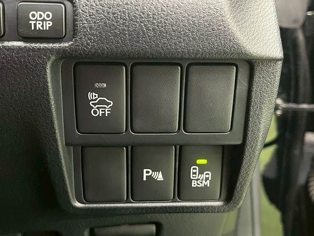 TOYOTA LEXUS RC300H 2016 Image 31