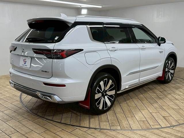 MITSUBISHI OUTLANDER PHEV 2025 Image 31