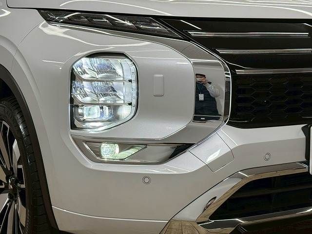 MITSUBISHI OUTLANDER PHEV 2025 Image 31