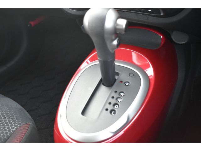 NISSAN JUKE 2011 Image 31