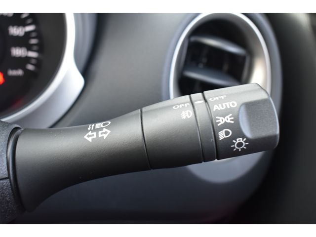 NISSAN JUKE 2011 Image 31