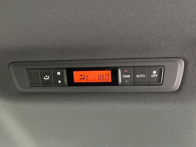 TOYOTA VOXY HYBRID 2020 Image 31