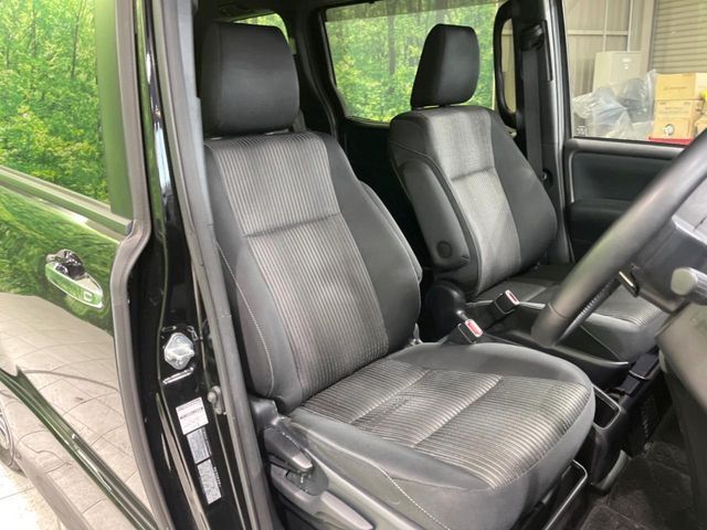 TOYOTA VOXY HYBRID 2020 Image 31