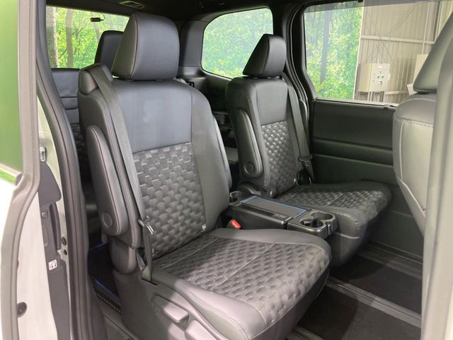 TOYOTA VOXY 2022 Image 31