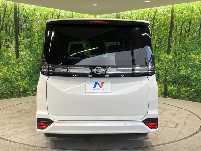 TOYOTA VOXY 2022 Image 31