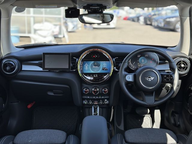 BMW MINI COOPER D 2023 Image 31