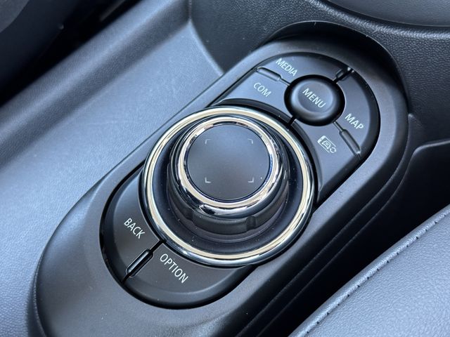 BMW MINI COOPER D 2023 Image 31