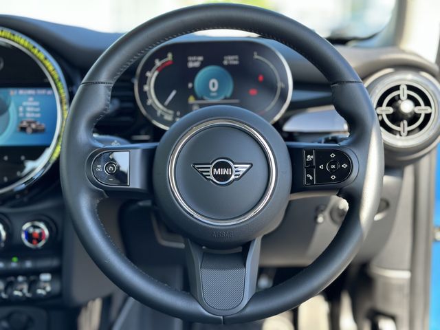 BMW MINI COOPER D 2023 Image 31