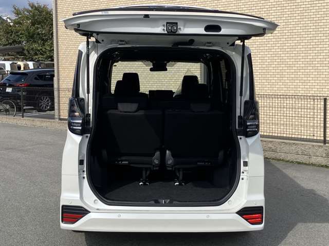 TOYOTA VOXY HYBRID 2023 Image 31