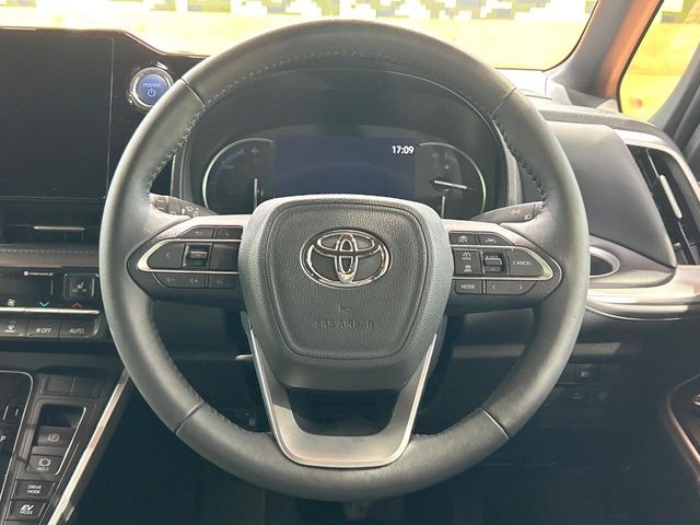 TOYOTA VOXY HYBRID 2023 Image 31