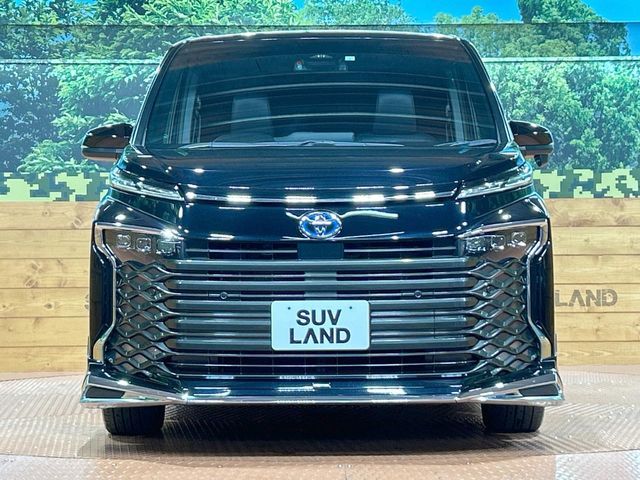 TOYOTA VOXY HYBRID 2023 Image 31