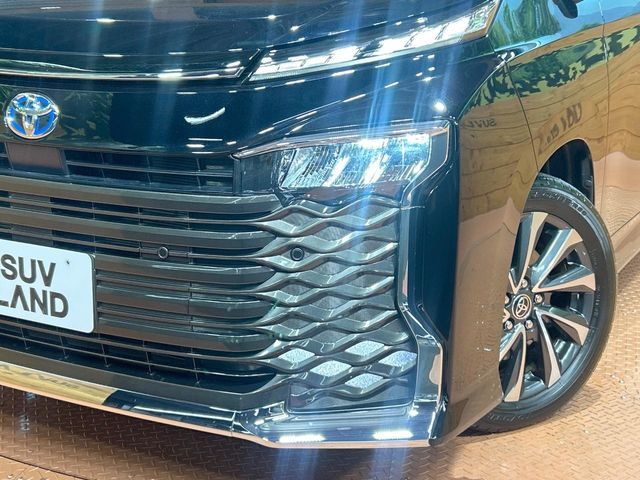 TOYOTA VOXY HYBRID 2023 Image 31