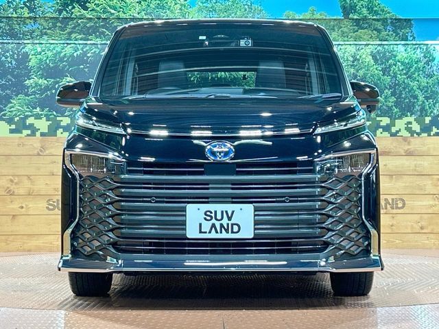 TOYOTA VOXY HYBRID 2023 Image 31