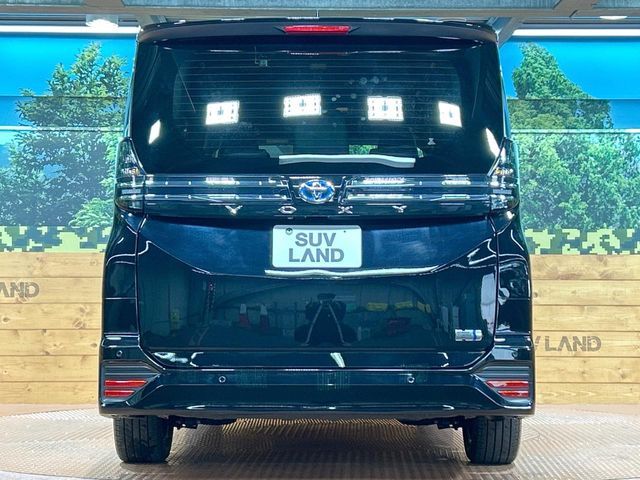 TOYOTA VOXY HYBRID 2023 Image 31