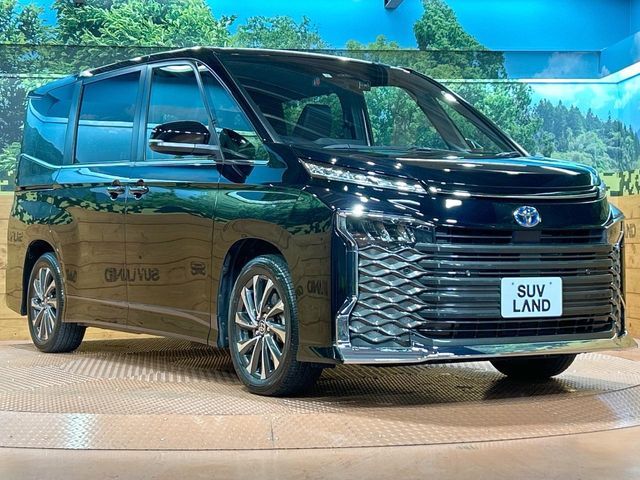 TOYOTA VOXY HYBRID 2023 Image 31