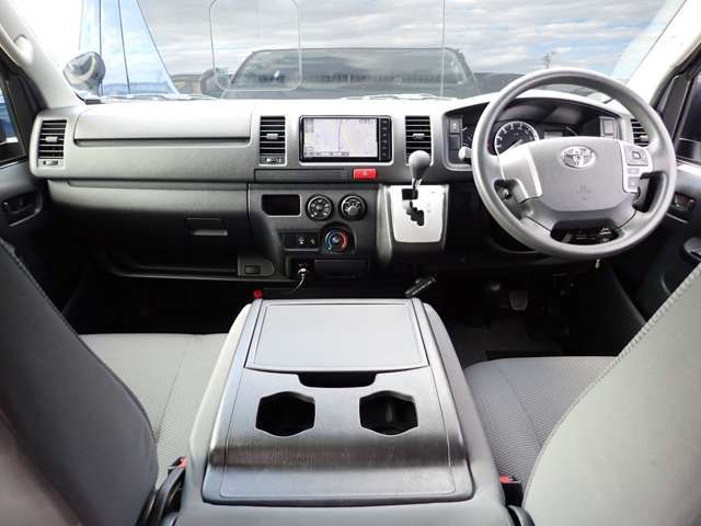 TOYOTA HIACE VAN 4WD 2021 Image 31