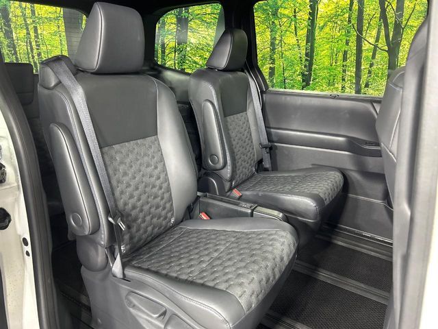 TOYOTA VOXY 4WD 2025 Image 31