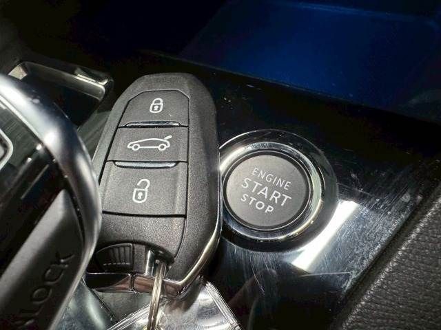 PEUGEOT 3008 2022 Image 31