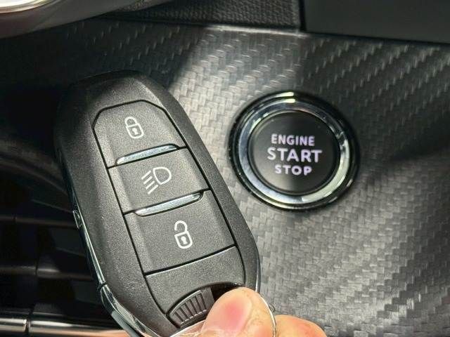 PEUGEOT 208 2021 Image 31