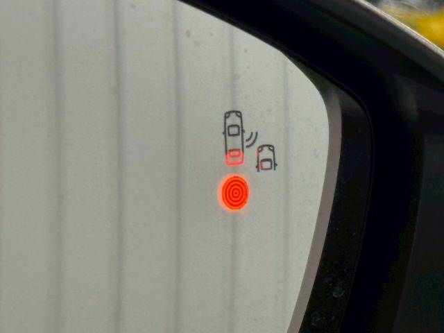 PEUGEOT 208 2021 Image 31