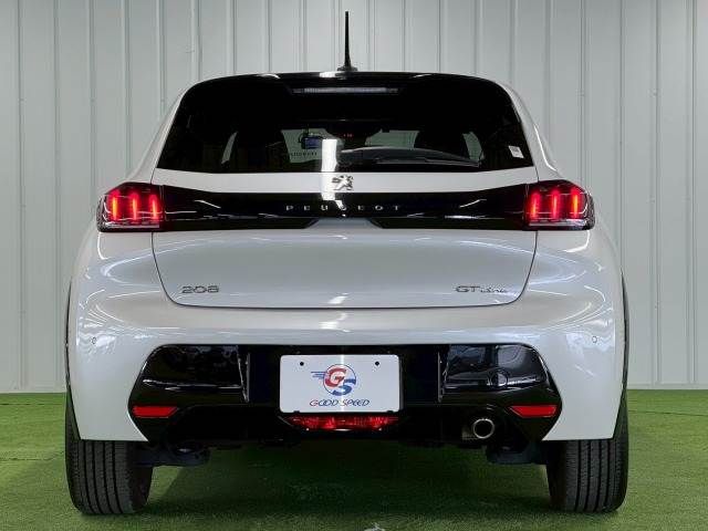 PEUGEOT 208 2021 Image 31