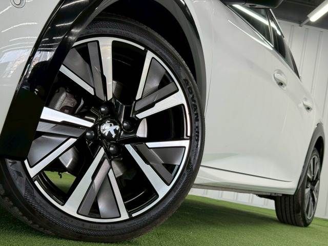 PEUGEOT 208 2021 Image 31