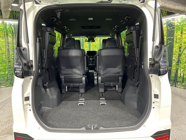 TOYOTA VOXY 4WD 2025 Image 31