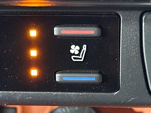 TOYOTA RAV4 4WD 2025 Image 31