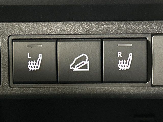 TOYOTA YARIS CROSS HYBRID 2025 Image 31