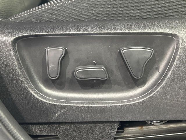 TOYOTA YARIS CROSS HYBRID 2025 Image 31