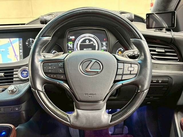 TOYOTA LEXUS LS500H 2019 Image 31