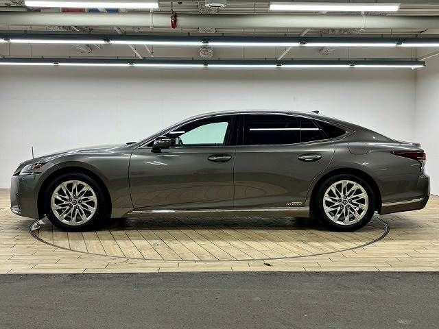 TOYOTA LEXUS LS500H 2019 Image 31