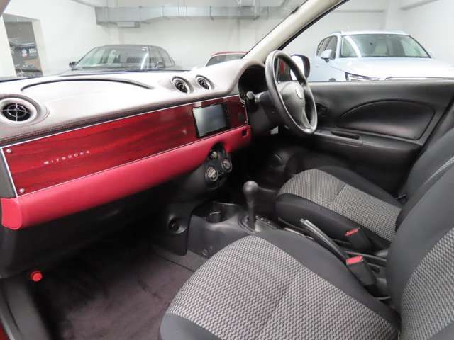 MITSUOKA VIEWT 2018 Image 31