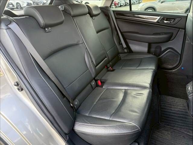 SUBARU LEGACY OUTBACK 2018 Image 31