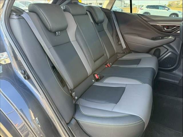 SUBARU LEGACY OUTBACK 2022 Image 31