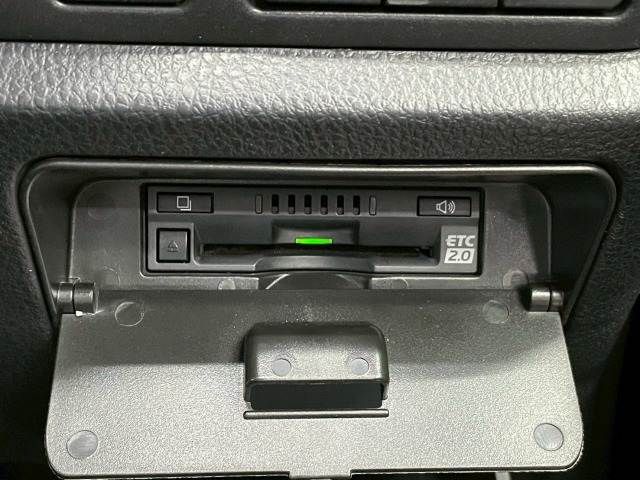 TOYOTA VOXY 2018 Image 31